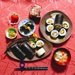 ．#今日の晩御飯 #おうちごはん #和食 #和食好き #太巻き #昆布巻き #鶏レバー煮 #具沢山味噌汁 #一粒いちご #贅沢いちご #甘くて美味しい #カルフォルニアロール #初心者 #なかなか…のInstagram画像