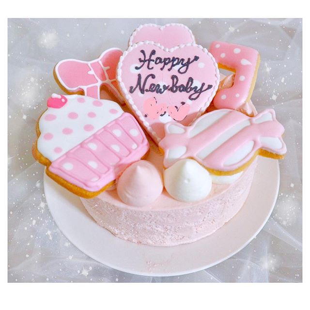 口コミ投稿：🎂💕#HappyNewBaby 👶💓・Xmasに続き今回も#cakejp さんの #ケーキ でお祝い🌟・すごい美…