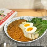 MCTオイルカレー🍛.MCTオイル（中鎖脂肪酸油）が入った牧草牛100%のヘルシーなビールキーマ.MCTオイルはすぐに消化吸収されるので、体に蓄積しない、ダイエット中にはとっても嬉しいオイ…のInstagram画像