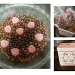 バレンタインデー☺旦那にチョコプレゼント♥　　バラで可愛くデコレーション♪　チョコもちょうどいい甘さで、箱もかわいい❗旦那とおいしくいただきました✨　#valentine #メサージュドローズ #me…のInstagram画像