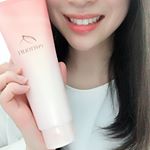 フィトリフト  ホットクレンジングジェルを使用してみました。これ一つで、メイク落とし・洗顔・毛穴ケア・ホットマッサージ・保湿ケアができます。乾いた手に500円玉大のジェルをだし、両手ですり合わ…のInstagram画像
