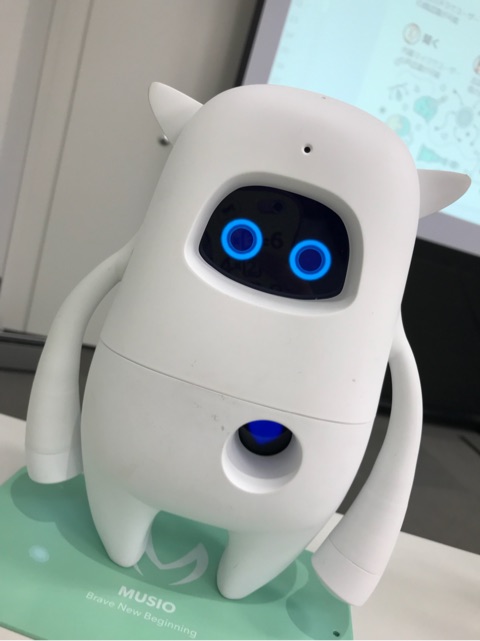 口コミ：英語学習に最適なAI(人工知能)搭載のお友達ロボット「Musio X」の画像（1枚目）