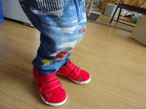 口コミ：息子のおニューの靴、アサヒ健康くんの画像（5枚目）
