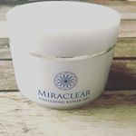 MIRACLEARミラクリア 薬用ホワイトニングリペアジェル ⚪︎美白メラニン生成を抑える。⚪︎皮膚の乾燥を防ぐ⚪︎肌荒れニキビを防ぐ⚪︎ハリを与えひきしめる。とっても、塗…のInstagram画像