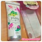 ピディットモイストコントロールベース30g 1,300円+税.パッケージがとっても可愛い化粧下地😍🙌下地自体も柔らかいラベンダー色でとにかく可愛い！の一言に尽きる！そして、肌馴染みがと…のInstagram画像