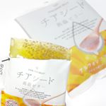 チアシード蒟蒻ゼリー アルフォンソマンゴー味は、チアシード入りの新感覚の蒟蒻ゼリーです。チアシードと蒟蒻ゼリーの食感が良く、フルーティーなマンゴー味で美味しいです💕個包装でそのまま食べられます…のInstagram画像