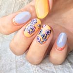 *newnails*paさんより発売されているサンディング、ベース・トップジェル、未硬化ふき取り全て不要のワンステップジェル FAST GELの春の新色 マンゴーイエローを塗りました。…のInstagram画像