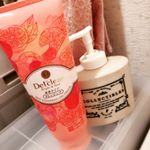 DETクリア ブライト&ピール ホットクレンジングジェルクリーム温感タイプのクレンジングジェルクリームで、美容液成分たっぷり♪伸びが良く、ベルガモットオレンジの香りもすごくよくてリラックス…のInstagram画像