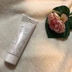 肌をいたわりながら、優しく洗い、美肌効果も高いクレンジングクリームの紹介です。スワイプしてください💕・WHITE ICHIGO オーガニッククレンジング・白いちごをはじめ、アルブチ…のInstagram画像