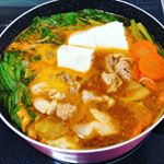 本日の夕食〜☆キムチ鍋サラダゆで卵1個ほうれん草のおひたし☆↓ダイエットの話から脱線🚄当選していただいた「ホシサン・キムチ鍋の素」を使用して、キムチ鍋を作りましたー😊👍…のInstagram画像