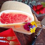 ・・I celebrated my mother 's birthday with a cake that looks like Wagyu Beef steak・・こんにちは…のInstagram画像