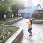 ･･なんで子供ってこんなに風船が好きなんでしょう。風船を持って歩いているだけで、ずっとご機嫌ではしゃいでいます☆ ･･・トップス　#CANDYCAT・ボトムス　@gapkids…のInstagram画像