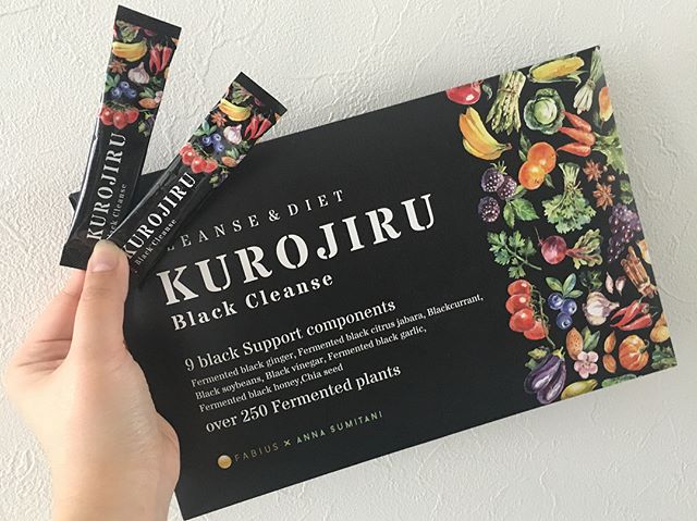 口コミ投稿：青汁ならぬ黒汁w4月18日販売開始のKUROJIRU🥛活性炭ダイエットって新しい🧡パッケージ…