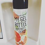 マイジェルボトルボディ用保湿液グレープフルーツの香り200mLオシャレのボトルなので持ち運びしたくなるジェルです💕クリームなどのベタ付きないのに、しっかりと保湿してくれます。乾…のInstagram画像