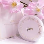 .今回は『Jitte+(ジッテプラス)』お試しさせていただきます！.これは背中ニキビのケアをする保湿クリームです！ なんと背中の皮膚の暑さは顔の5倍もあるんです！こちら…のInstagram画像