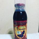 有機アロニアジュース(ストレート)のご紹介です。私はこちらの商品をいただいた事がきっかけで、アロニアという果物を始めて知りました。見た目はブルーベリーのような果物になりますが、ポリフェ…のInstagram画像