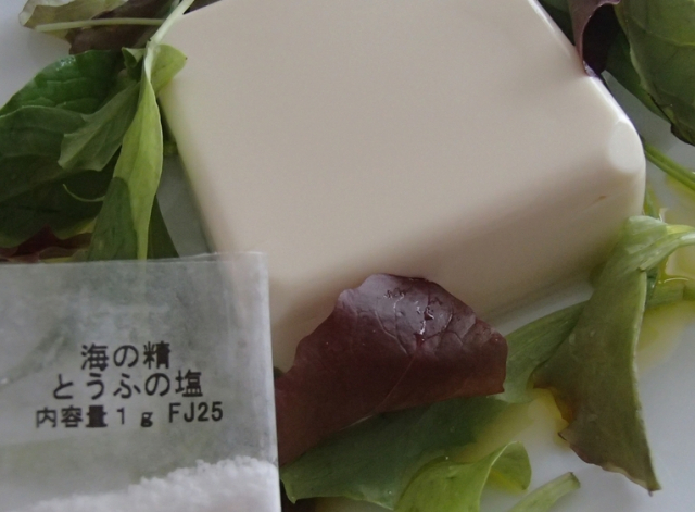 口コミ：豆腐が好きになれる不思議な塩♪　海の精さんの　とうふの塩の画像（3枚目）
