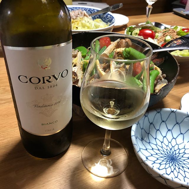口コミ投稿：イタリアシチリア産の白ワイン「コルヴォ・ビアンコ」を飲んでみました♪シチリア産の…