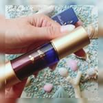 ・・・深海をイメージさせる美しいボトルの美容液✨この中には、近大マグロのコラーゲンがたっぷり配合されているの🐟🐟🐟 テクスチャーは糸を引くくらい濃厚ジェル✨最後まで新鮮に使えるエアレス…のInstagram画像