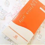 サンソリットの「UVスティックゼリー」天然のサングラス成分ルテインを追加配合し、この春リニューアルして新発売♪日差しが強くなる季節に欠かせない日常の紫外線対策に、初夏のレジャーにもぴっ…のInstagram画像