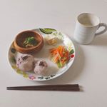 #ホシサン さまからいただいた#馬ホルモン の煮込みで朝ごはん。くさみがなくて食べやすいし、味噌味でご飯がすすむ！馬刺しもいいけどホルモンもおいしいなー☺️.今日の秋田は大雨の予定。…のInstagram画像