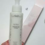 #LUNA　#natural up cream #ルーナ　#ナチュラルアップクリーム.柔らかい乳液状のクリームです.香りはあまり強くありません..伸びがよくて少量でたっぷり伸ばせます.馴…のInstagram画像