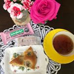今週も、朝から座禅とストレッチとリンパケア＆仕事が終わってからジムを頑張りました😘我ながらようやるわ笑朝のおやつは母作のバナナケーキ🍰と台湾のおみやげと、ジムで買ったプロテインバーです。美味しかっ…のInstagram画像