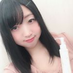LUNA natural up cream使ってみました❁バストアップクリーム✨こちらはバスト&デコルテ専用のクリーム。バストとデコルテに塗って優しくリンパマッサージ。クリームは伸…のInstagram画像