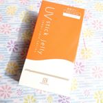 ここ最近毎日欠かさず食べている『サンソリット UVスティックゼリー』！ 日差しに負けない肌のための紫外線対策サプリメントです！今の季節の強い日差しには日傘とか日焼け止めだけじゃ不安になっちゃうけど…のInstagram画像
