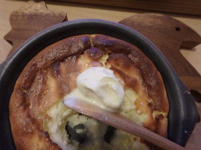 口コミ：まだ寒い日は特におすすめ！神戸キッチンカフェ　ペスカのあつあつcheesecakeの画像（3枚目）
