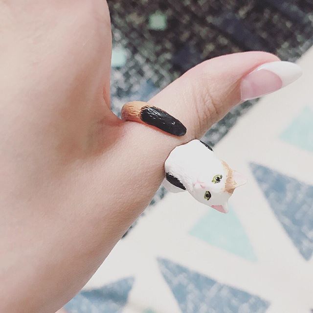 口コミ投稿：リアルな三毛猫ちゃんのリング💍三毛猫ちゃんだけでなく色々な動物のモチーフがあって…