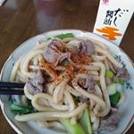 鎌田醤油のだし醤油💕紙パックでお馴染み鎌田のだし醤油。これ１つで味が決まるので炒めものや煮物も簡単に作れちゃう万能調味料😋昔から愛用しています。焼きうどんを作ってみました。…のInstagram画像