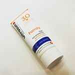 ✭アルトラサン ファミリーSPF30✭お試しサイズを頂きました！乳液位のサラッとした使い心地で、伸びもよく、白浮きしない日焼け止めクリーム。✭子供から大人まで幅広くつかえて、我が家の娘と一…のInstagram画像