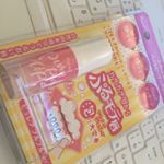 Pureal（ピュレア）プルプルリップを使ってみました。柔らかなジェルが泡に変わり、唇の古い角質を取り除いてくれます。くるくるしていると、ゴマージュのようになり、ポロポロしてくるので面…のInstagram画像