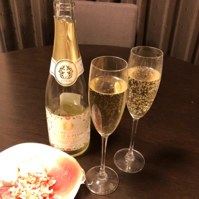 口コミ：新感覚のスパークリング！五代庵さんの『バラ梅酒スパークリング』を飲んでみました♪の画像（8枚目）