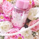 こんにちは🍓🍓🍓今日は明色化粧品さんから、明色スキンコンディショナー冷やしデザインを頂きました💕こちらは冷蔵庫で冷やして使いますが、冷たい液がキュッとお肌を引き締めてくれます☘テクスチャは…のInstagram画像