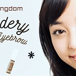 眉メイク のときに「はみ出ちゃう」方、必見！👀・リキッドなのにパウダー化してくれて、・しかもウォータープルーフ処方⁉️・これはもうふんわり#美眉 を描いてみ…のInstagram画像