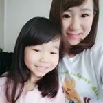 コマにね、眉毛ボサボサだから整えてほしいっていわれたの。今時の子は5歳でそんなこと思うの❓ママは、クレヨンしんちゃんみたいな眉毛をいじりすぎたら、かくのが大変なんだよ、汗で落ちるんだよ‼️…のInstagram画像