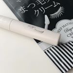 Btreat｜まつ毛美容クリーム_まつ毛美容液には今までなかった濃厚クリームタイプ☝🏼クリームタイプなのでまつ毛にしっかり絡まってじっくり長く美容成分が浸透☺️_5〜10分で浸透して透…のInstagram画像