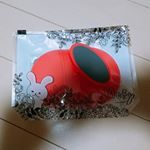 角質とムダ毛が同時にケアできる魔法の美容美肌パット♪を使用♥️Mofyの可愛いうさぎポーチ付きです✨短時間でムダ毛も角質もツルツルに(^O^)1手入れしたい箇所にパットを軽く当て小さい円を…のInstagram画像