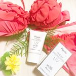 フラビア クリームプロテクションUV🌞美容液、下地、日焼け止め効果があるので魅力的な商品です😆💕 少量でも伸びがよく、毛穴もニキビ跡も隠すことが出来ました。化粧ノリがとてもよく、重ねて…のInstagram画像