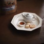 プーアル茶とレモンクッキー。 #石川隆児 #レモンクッキー #中国茶 #台湾茶 #chinesetea #中国茶器 #茶器 #プーアル茶 #おやつ #今日のおやつ #本日のおやつ  #器 #お茶の…のInstagram画像
