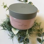 ナチュラルオフバームR ★追記★二週間弱くらい使用しています。鼻の毛穴が小さくなり、角栓もたまりにくくなりました。満足感のあるメイクオフタイムを演出してくれますよ♪オス…のInstagram画像