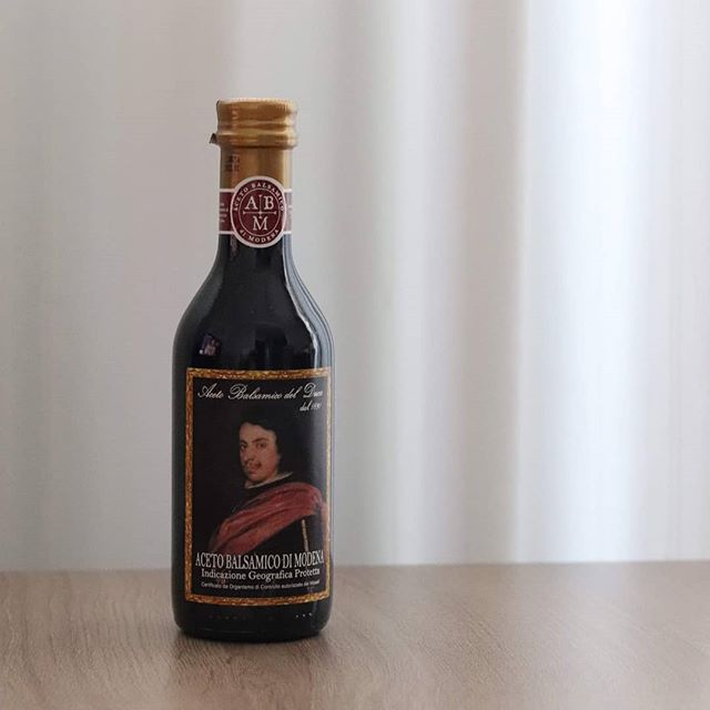 口コミ投稿：モンテ物産バルサミコ酢フランチェスコ1世の写真が目を引くボトル気品が漂ってきます…