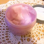 世界に1つだけ・「食べられるバラを使用したオリジナルスキンケア」・ナチュラルオフバームR(クレンジングバーム) 継続して使っています。・固形バームが体温でとろけてい…のInstagram画像