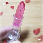 ジェリキス クリスタルアイスリップ💄これはHot Pinkだよ～！他にクリア・ピンク・ブルー・パープルがあるけど、発色はどれも同じみたいです。灬見た目がとにかくかわいいし塗ってみた感じ…のInstagram画像