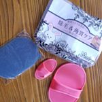 気になるむだ毛薄着になる夏にむだ毛は大敵！腕や足忘れたときに素早くむだ毛処理と角質ケアができるスムースアウェイ！やすりみたいなシートをパットにつけ円を書くようにすりすり…のInstagram画像