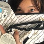 #カメラポーチ#メガネポーチ#ペットボトルカバー#カリンピアふわふわ触り心地よいです。ネコがめちゃめちゃ可愛いです。#小物#ネコ柄#プチプラ雑貨ウェ…のInstagram画像