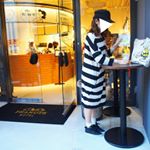 2018年8月1日神戸北野にオープンした“ピーナッツホテル”に行ってきたよ😄🎶 ..1階がテイクアウト専用カフェになっていて、アップルレモネードとチョコチップクッキーをGET～✨😉 ..…のInstagram画像