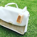 持ち運び便利な可愛いボトルのハンドソープ🌺スクラブ入りが珍しい❗#ジョイココ #joycoco #vco #スクラブハンドソープ #パウダリーローズ #ストラップ付ミニボトル #monipla #ax…のInstagram画像